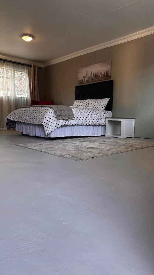 One Home Pretoria-Noord Kültér fotó