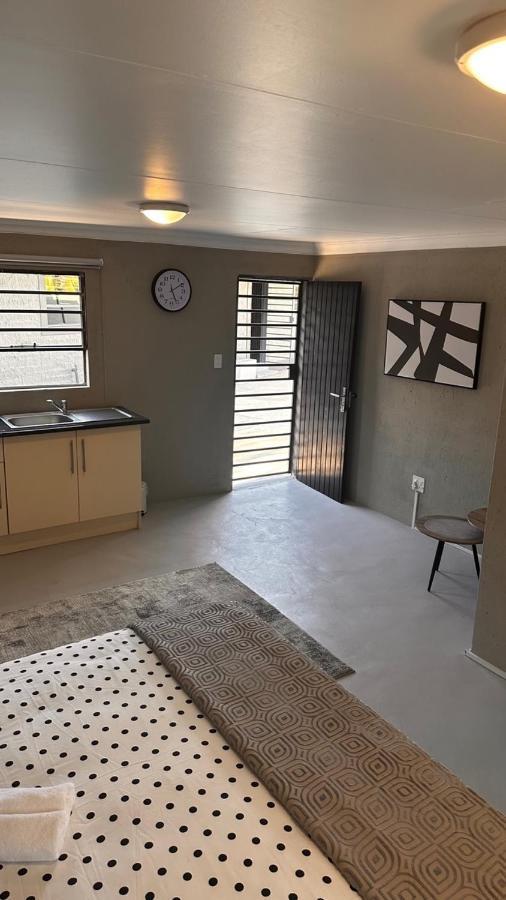 One Home Pretoria-Noord Kültér fotó