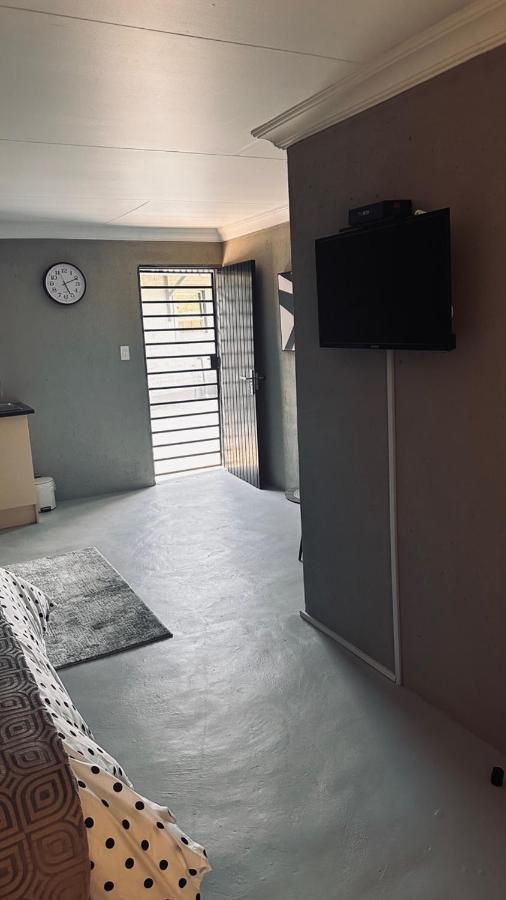 One Home Pretoria-Noord Kültér fotó